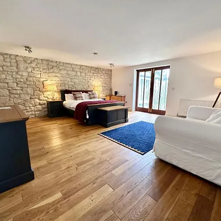 Country Retreat בית נופש *