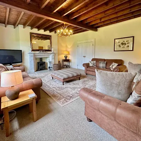 בית נופש Country Retreat