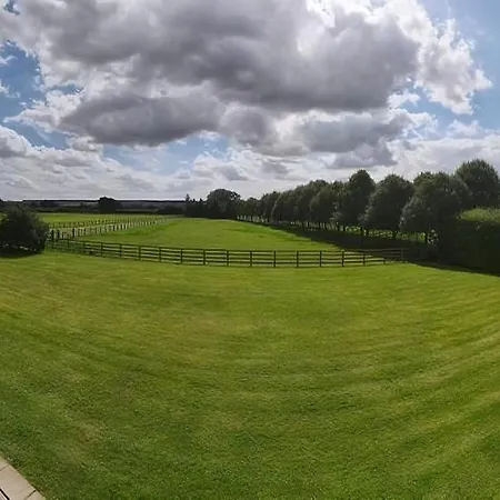 בית נופש Country Retreat יורק